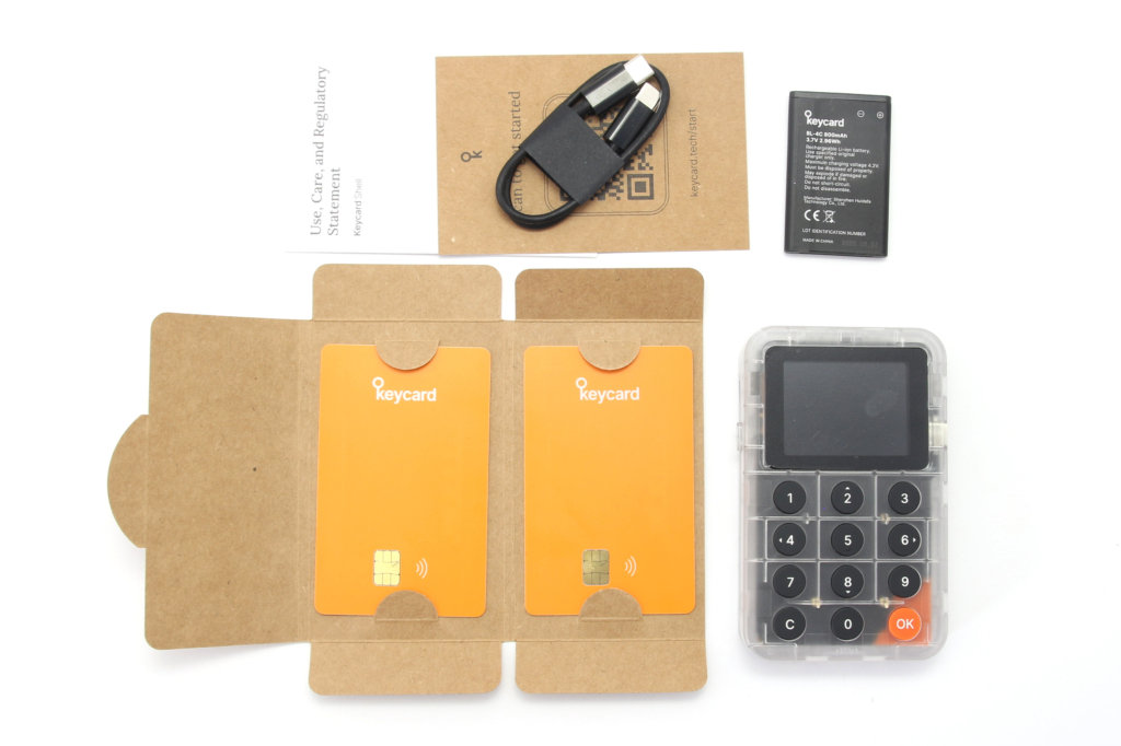 Contenido del paquete Keycard Shell